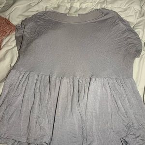 Gray babydoll shirtsleeve top